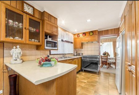 Perfect family home - Photo 5