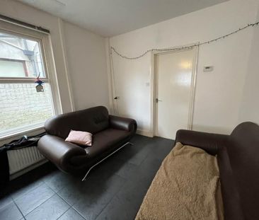 5 bedroom house to rent - Photo 2