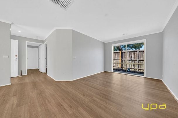 Spacious Home in Leafy Lynbrook - Photo 1