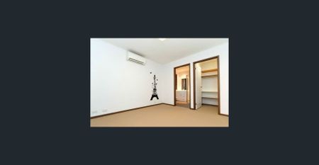 Beautiful 3-Bedroom Family Home in a Peaceful Narre Warren Location! - Photo 4