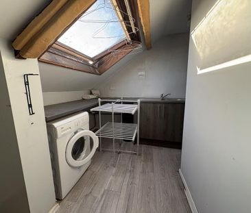 1 bedroom in a house share to rent - Photo 6