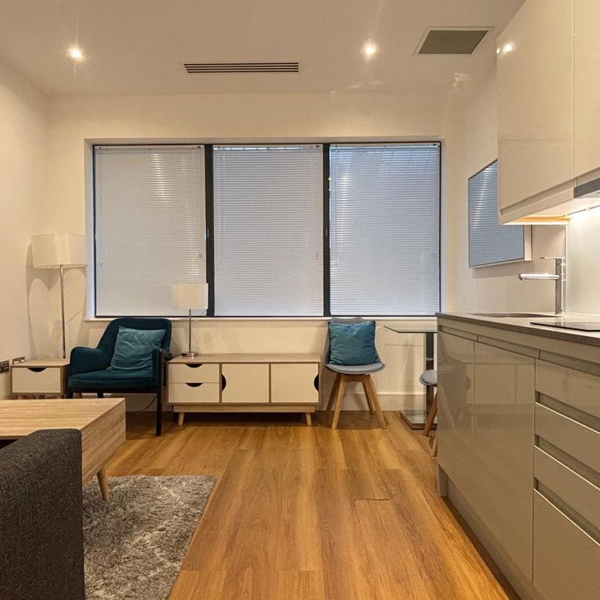 Atria House, Berkshire, SL1 - Photo 1