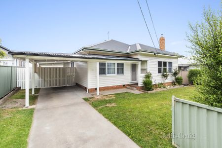 33 White Avenue, Wendouree - Photo 4