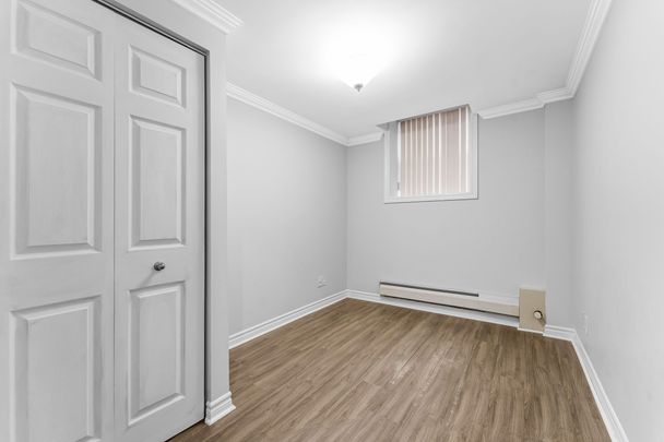 235 Charlotte St - Photo 1