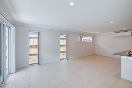 Brand New Family Home - Photo 3