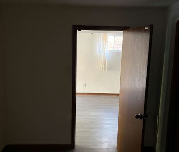 For Lease - 93 Maplegrove Avenue Unit# Lower Level, Bradford West G... - Photo 4