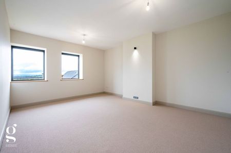 Cross Keys, Hereford - Photo 2