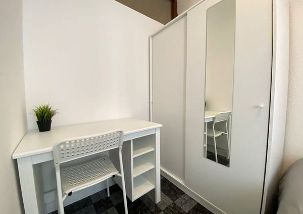 Calle de la Garceta, Madrid, Community of Madrid 28019