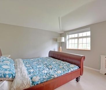 4 bedroom detached house to rent - Photo 5