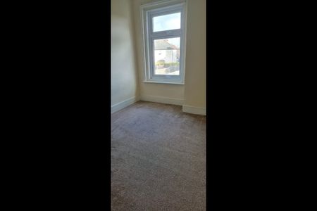 3 Bed Terraced House, Firgrove Road, SO15 - Photo 3