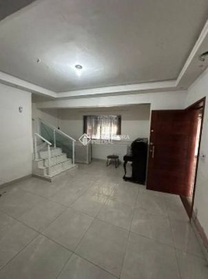Sobrado com 3 quartos e 180m² para alugar em Vila Eldízia, Santo André. - Foto 1