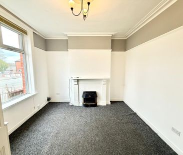 Oldham Road, Middleton, Rochdale, M24 - Photo 1