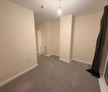 2 Bed Flat, Green Ferry Way, E17 - Photo 6