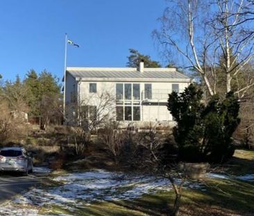 Villa 198 kvm i två plan i ett lugnt område i Saltsjö-Boo - Photo 4