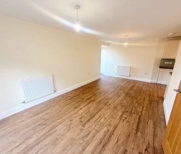 Hele Manor Barns, Hele, Taunton - Photo 1