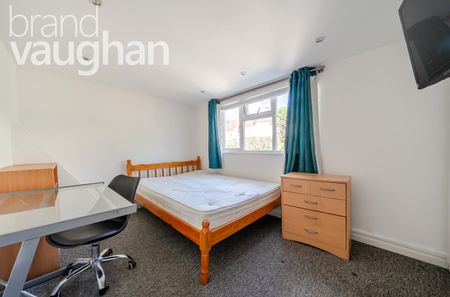 6 bedroom terraced house to rent - Photo 3