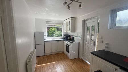 1 Bedroom Apartment - Garden - Photo 2