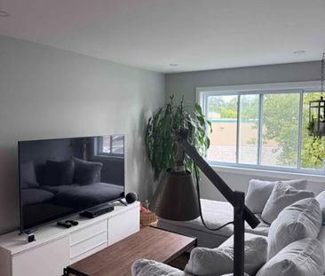 MAGNIFIQUE 5 1/2 MODERNE DISPONIBLE 1er SEPTEMBRE - Photo 4
