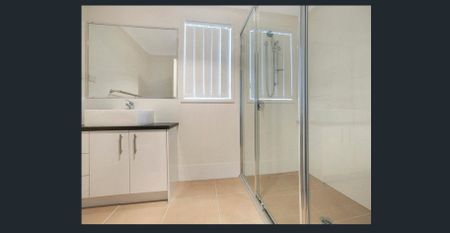 Effortless Living in One of Wynnum’s Most Connected Pockets - Photo 5