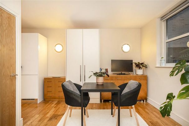 Studio to rent - Photo 1