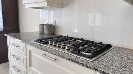 For Lease - 105 Elephant Hill Drive, Clarington, Ontario - Photo 4