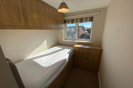 3 bedroom semi-detached house to rent - Photo 5