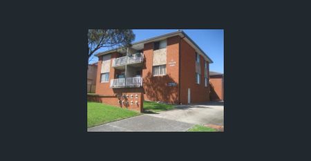 Neat and Tidy 2 Bedroom Unit - Photo 4