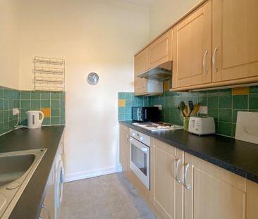 2 bedroom flat to rent - Photo 6