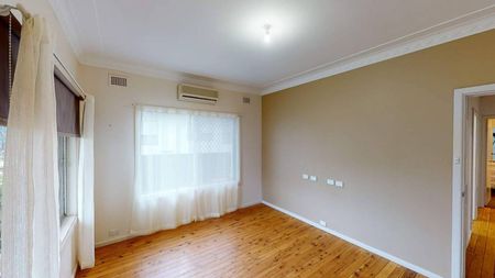 FOUR BEDROOM HOME IN NORTH DUBBO - Photo 4