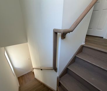 For Lease - 29 Pogie Drive, Welland, Ontario - Photo 2