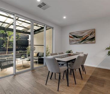 Stunning Fully Furnished Townhouse in Norwood - Photo 3