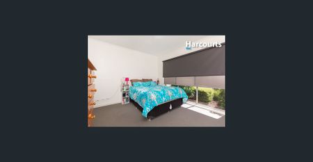 Beautifully Presented Three-Bedroom Home in Prime Location - Photo 3