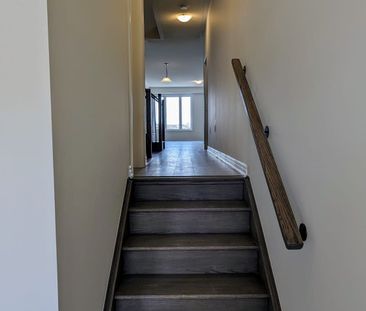 For Lease - 85 Greer Street, Barrie, Ontario - Photo 2