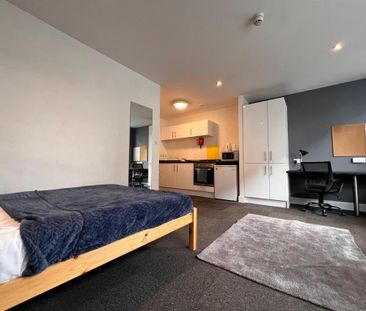 Studio to rent - Photo 2