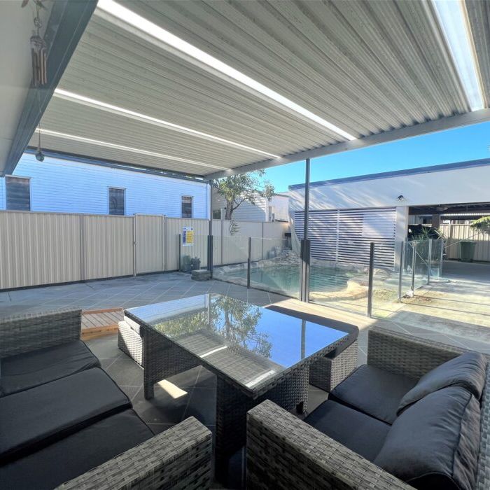 Coastal family home in heart of Miami - Furnished, 450m to Beach - Photo 1