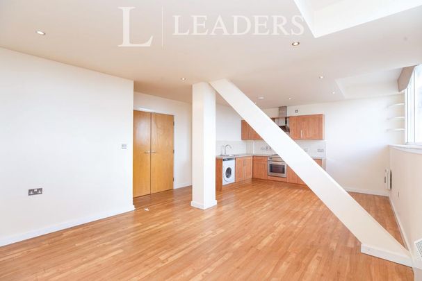 1 bedroom flat to rent - Photo 1