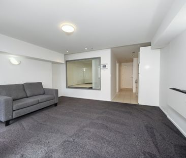 Cozy one bedroom Hobson St apartment - Photo 5