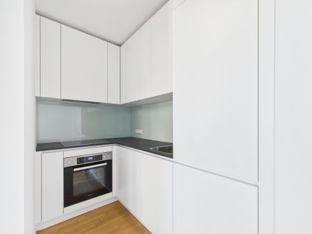 Moderne 2 Zimmer-Wohnung mit Balkon | 1. Dachgeschoss mit Klimaanlage & Lift - Photo 3