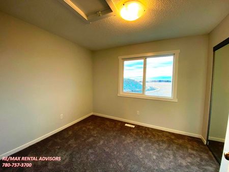 487 Desrochers Boulevard Southwest - Photo 5