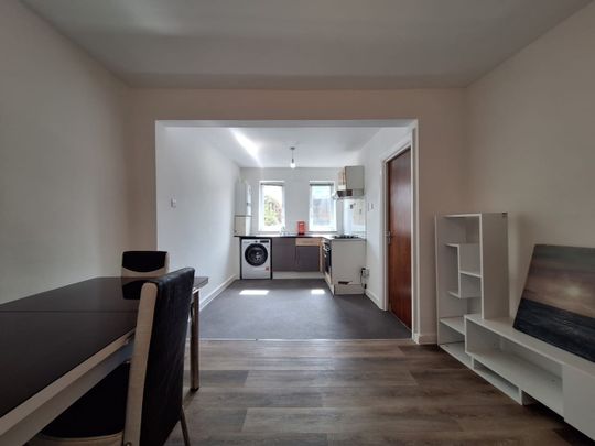 2 Bed Flat, Waldram Crescent, SE23 - Photo 1