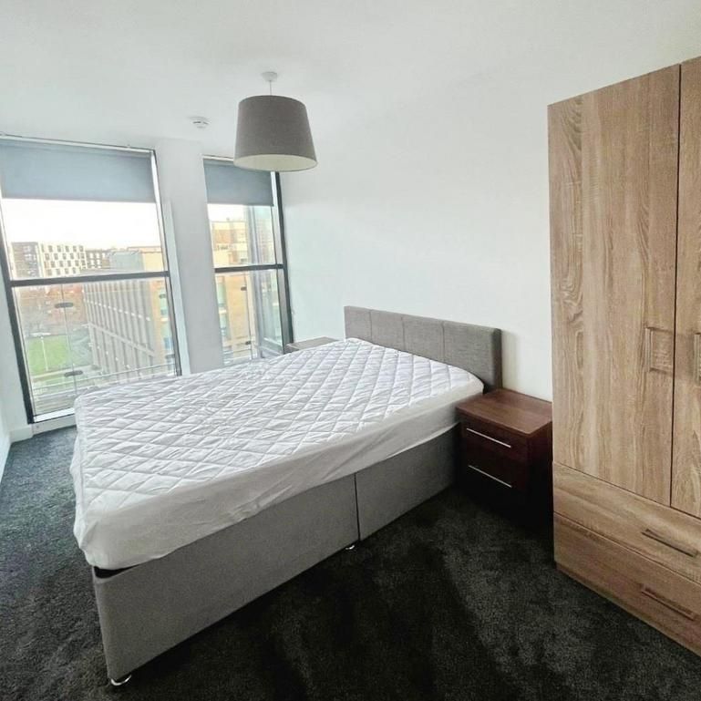 3 bedroom flat to rent - Photo 1