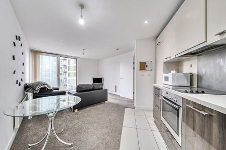 2 bedroom flat to rent - Photo 4