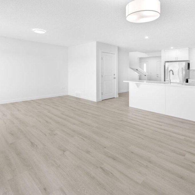 Edmonton Unfurnished duplex Rental in Cavanagh - Stylish 3-Bedroom Half Duplex in Cavanagh | Double Garage | Prime Southwest Location - Photo 1