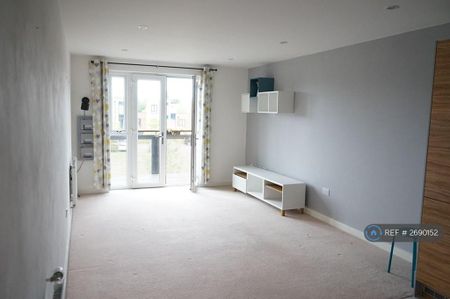 2 bedroom flat to rent - Photo 3