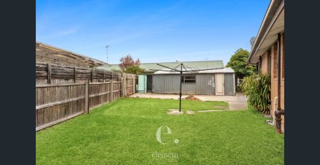 Bright, Spacious & Ready for Your Family! - Photo 3