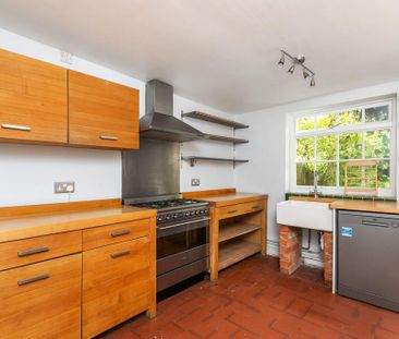 2 bedroom terraced house to rent - Photo 2