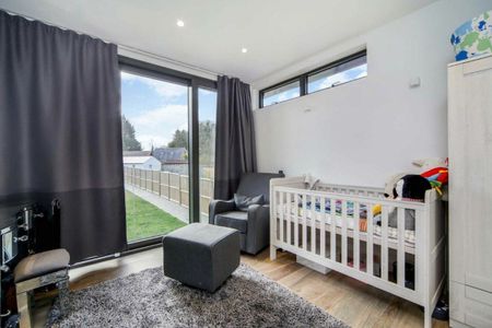 Riverside, Staines-Upon-Thames, TW18 - Photo 4