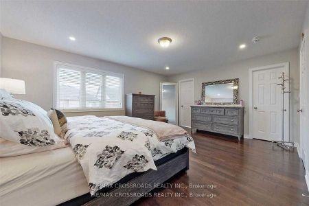 For Lease - 62 Romanelli Crescent, Bradford West Gwillimbury, Ontario - Photo 3