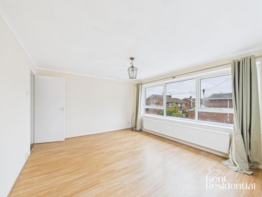3 bedroom flat to rent - Photo 1