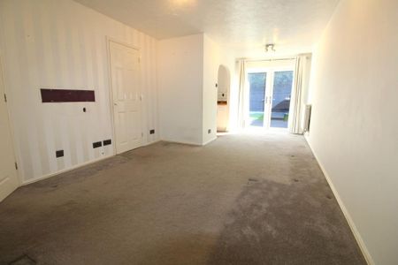 3 bedroom semi-detached house to rent - Photo 3